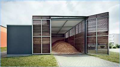 Foto eines Holzhackschnitzel-Lagers Foto eines Holzhackschnitzel-Lagers